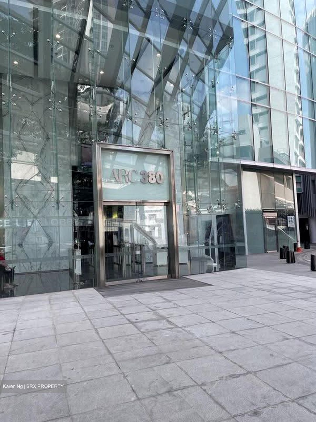 Arc 380 (D8), Office #612395061
